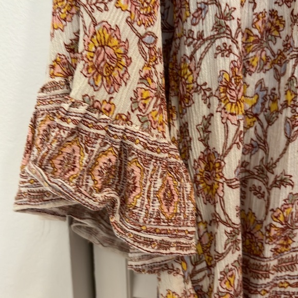 Free People flowy boho top with great details- gorgeous! - Picture 2 of 4